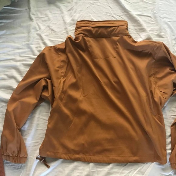 SOLD Girlfriend Collective Twig Windbreaker - Picture 5 of 7